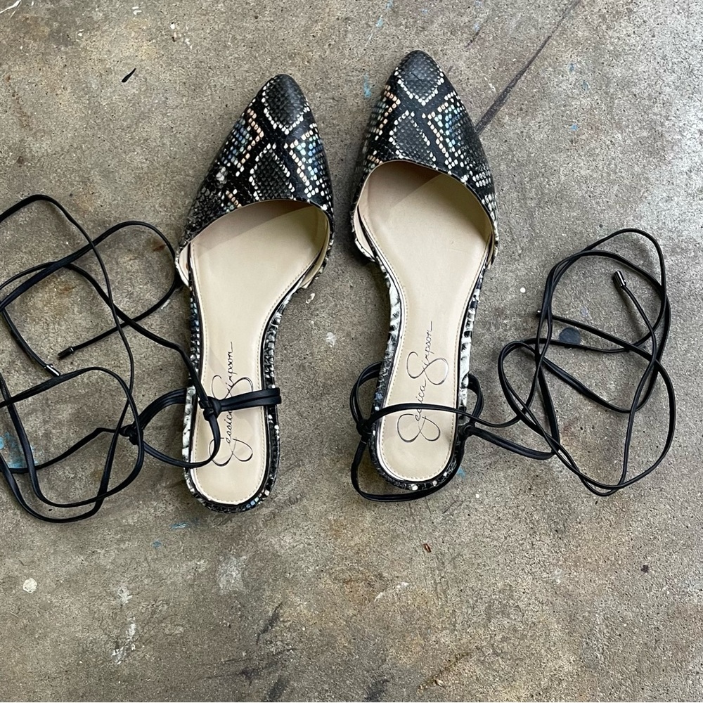 Jessica Simpson Black Snakeskin Lace-Up Flats. Size 9